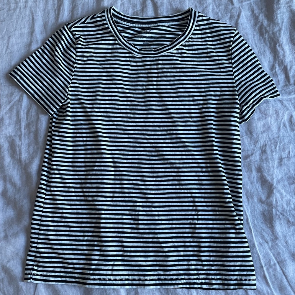 GAP 100% Organic Cotton Vintage Black and White Stripe Crewneck T-Shirt